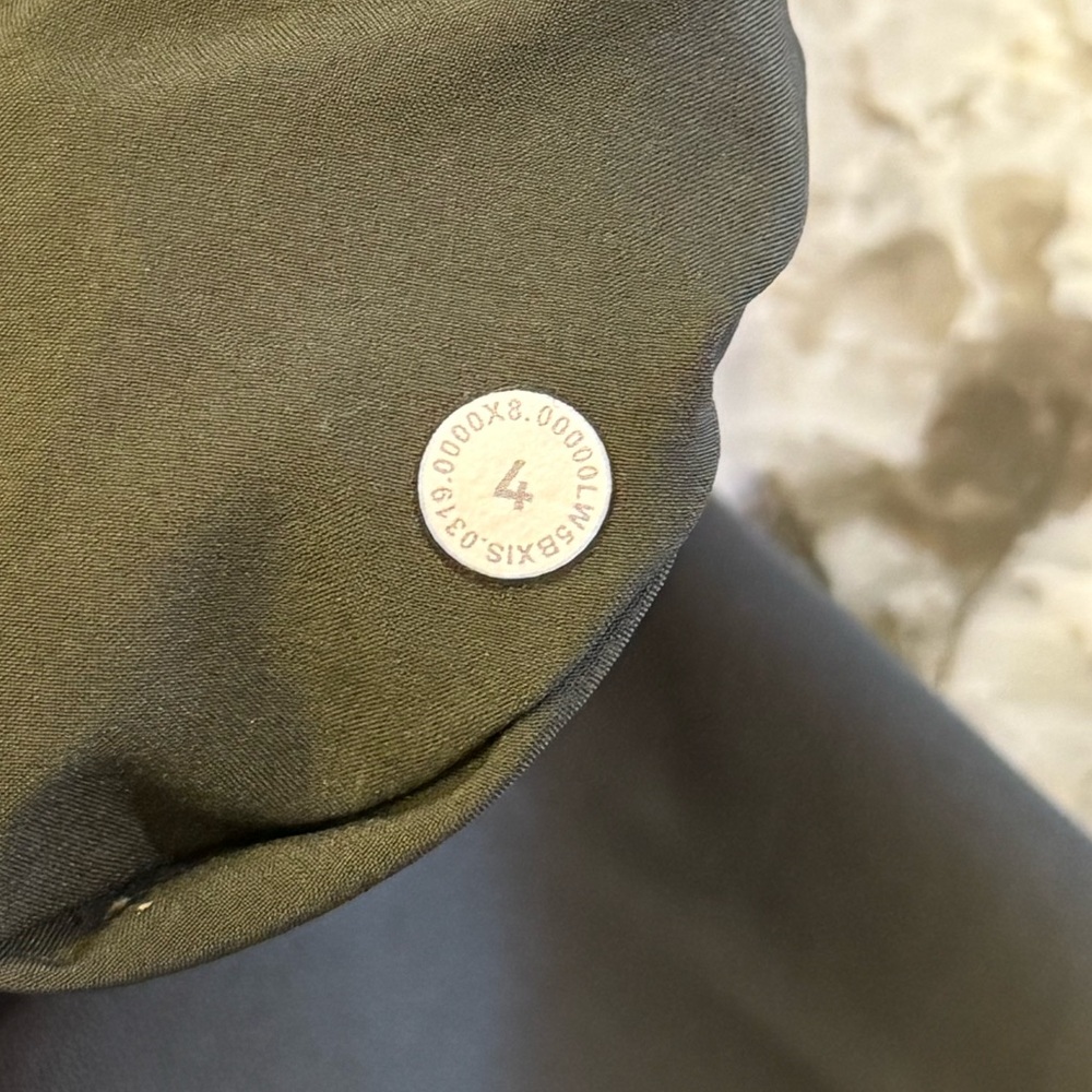 Lululemon Noir Pant - Picture 5 of 6